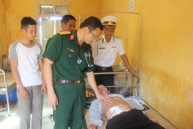 “Blu trắng” thầm lặng giữa biển khơi